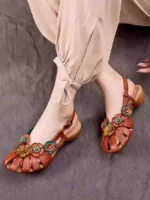 Retro Baotou flower ethnic style low-heeled versatile sandals 2025 summer new comfortable soft-soled - Image 3
