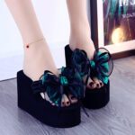 Summer thick-soled slippers for women Korean style - Image 2