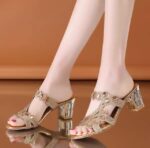 2025 summer new Korean version versatile rhinestone open toe thick heel slippers ladies - Image 4