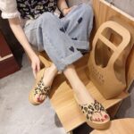 Small wedge heel sandals - Image 5