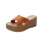 Small wedge heel sandals - Image 10