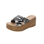 Small wedge heel sandals - Image 11