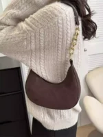 This year's popular solid color bags 2025 winter new fashion one-shoulder casual trend - Image 5