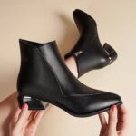 Elegant women's ankle boots