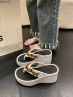 Women's white wedge heel flip-flops with rhinestones - Image 9