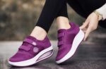 Women's walking shoes for middle-aged