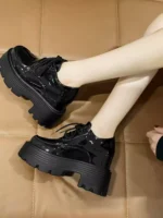 Women's petite shoes with 10cm hidden heel height - Image 4