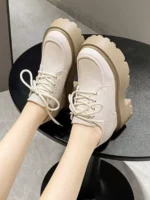 Women's petite shoes with 10cm hidden heel height - Image 3