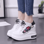 Embroidered floral white sneakers Shoes - Image 5