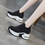 Women's athletic and casual shoes - Image 11