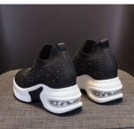 Women's athletic and casual shoes - Image 10