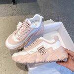 women's sports shoes